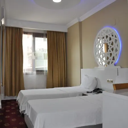 Hotel Ugur 3*